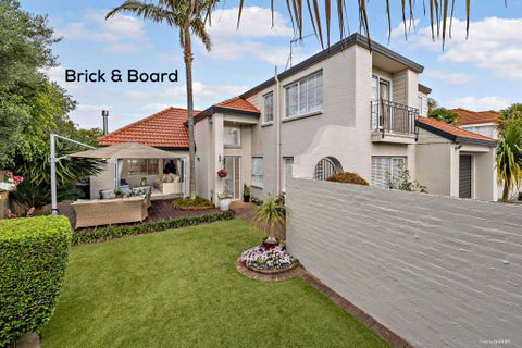 2/25 Ben Nevis Place, Northpark, Auckland
