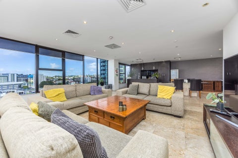 8D/2 St Martins Lane, Grafton, Auckland