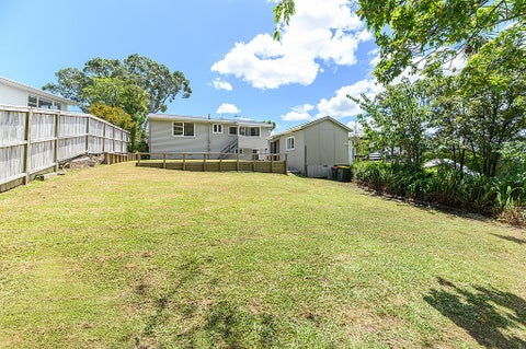 32 South Lynn Road, Titirangi, Auckland