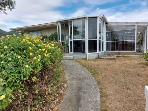 18 Rewarewa Crescent, Waikanae, Waikanae