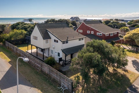 241 Manly Street, Paraparaumu Beach, Paraparaumu