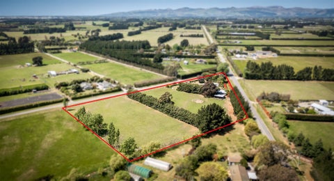 11 Berketts Road, Christchurch