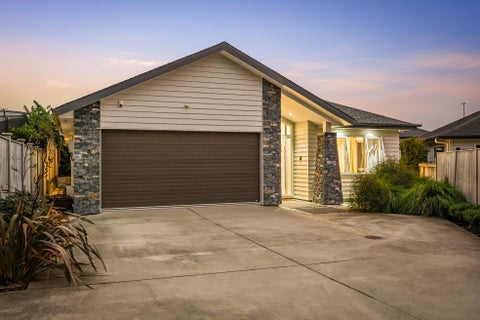 8 Konoba Avenue, Kumeu