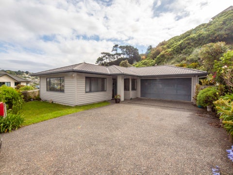 23 Waverton Terrace, Churton Park, Wellington
