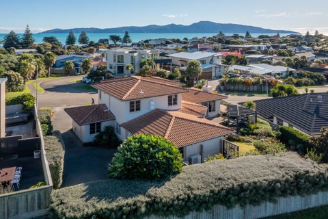 136 Renown Road, Raumati South, Paraparaumu