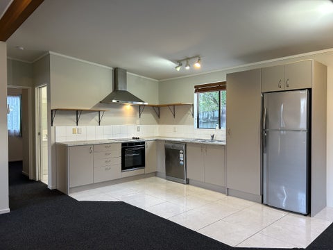 11 Moxham Grove, Massey, Auckland