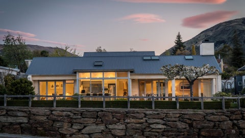 13 Faulks Terrace, Wanaka