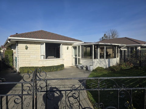 16A Stanton Place, Woodend, Woodend