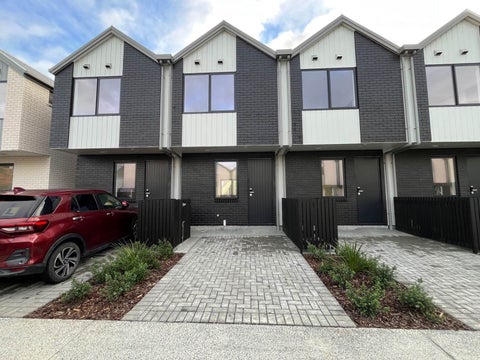 15/21 Makomako Drive, Orewa, Orewa