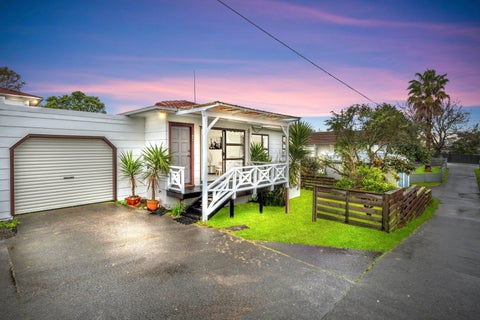 46B View Road, Henderson, Auckland
