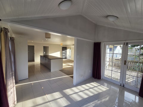 67 Redoubt Road, Goodwood Heights, Auckland