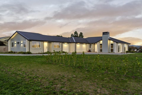 30 Seachange Drive, Leamington, Cambridge