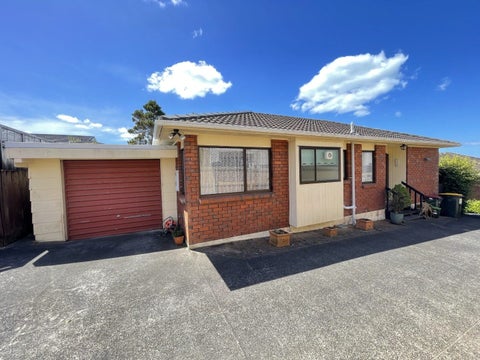 2/21 Drake Street, Howick, Auckland