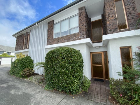 2/17 Eltham Road, Kohimarama, Auckland