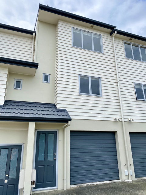 13/22 Northcross Drive, Oteha, Auckland