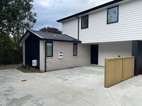 2/3 Clarkin Road, Fairfield, Hamilton