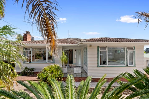 74 Gladstone Road, Northcote, Auckland