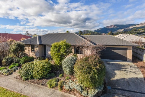 45 Cambelldon Crescent, Stoke, Nelson