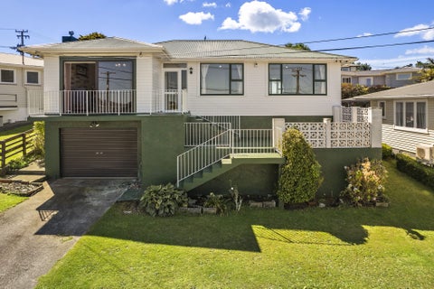 22 Cotswold Crescent, Newlands, Wellington