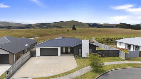 18 Atlantic Drive, Fitzherbert, Palmerston North