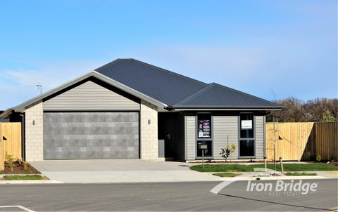 4 Nathaniel Archer Street, Woodend, Woodend