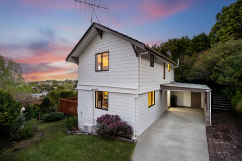 2/70 Ayton Drive, Tōtara Vale, Auckland