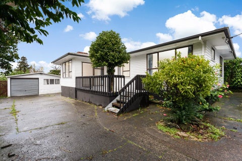 128 Cobham Crescent, Kelston, Auckland