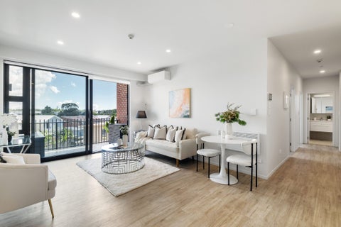 209/10 Awataha Drive, Northcote, Auckland