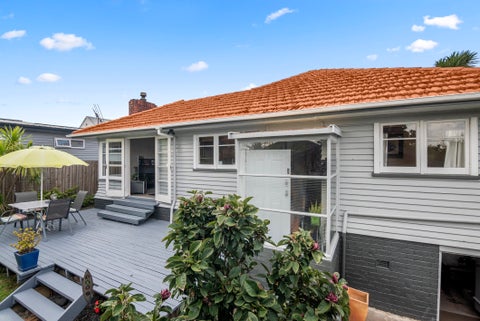 19B Bolton Street, Blockhouse Bay, Auckland