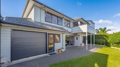 2/19 Devon Road, Bucklands Beach, Auckland