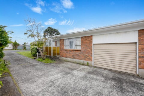 1/17 Doment Crescent, Orewa, Orewa