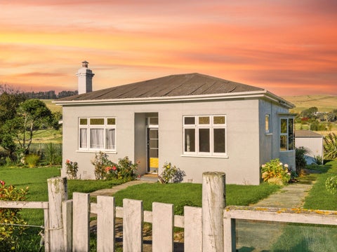 110 Main Road, Waikouaiti, Waikouaiti