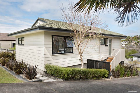 85 Athena Drive, Totara Vale, Auckland