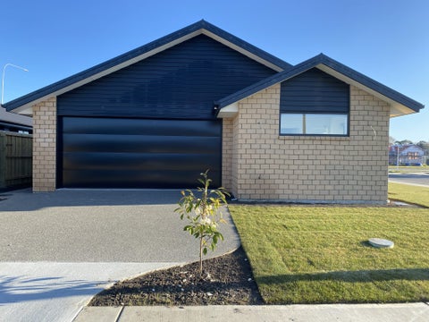 17 Witte Street, Woodend, Woodend