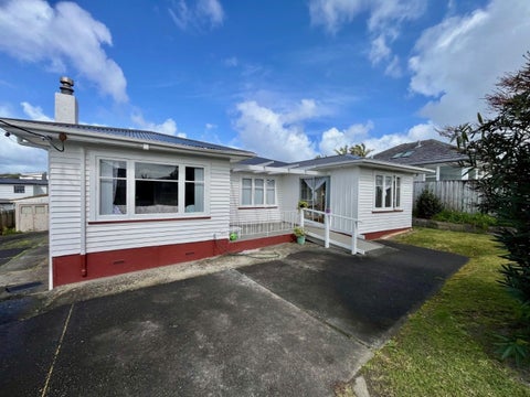47 Royal View Road, Te Atatu South, Auckland