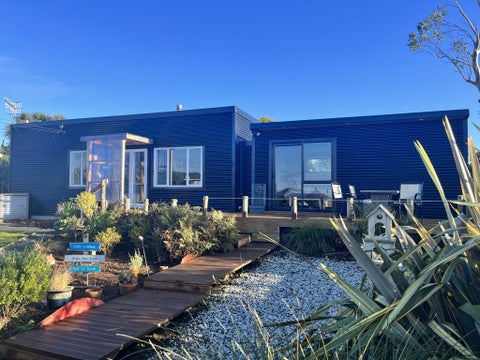 28 James Street, Riverton