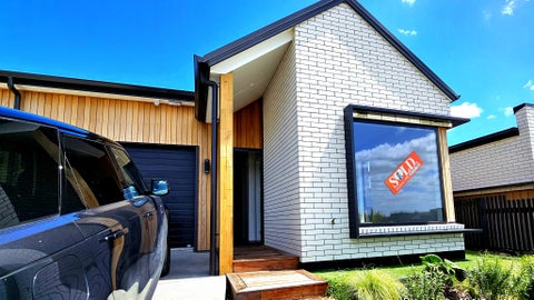 8 Lumino Terrace, Peacocke, Hamilton