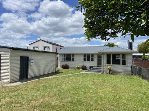 51 Tuhikaramea Road, Dinsdale, Hamilton