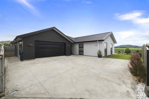 18 Varsity Heights, Fitzherbert, Palmerston North