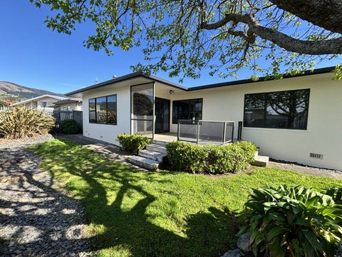 8 Fergusson Street, Stoke, Nelson