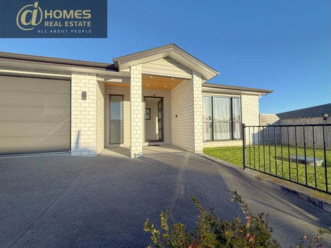 12 Mamuku Drive, Massey, Auckland