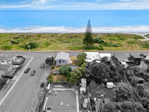 22 Marine Parade, Otaki Beach, Otaki