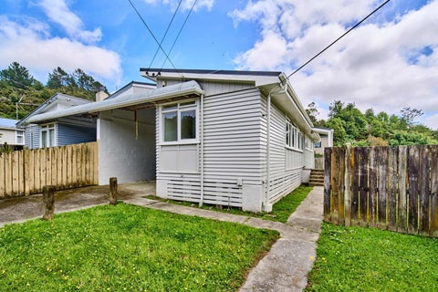 2/24 Hanson Grove, Stokes Valley, Lower Hutt