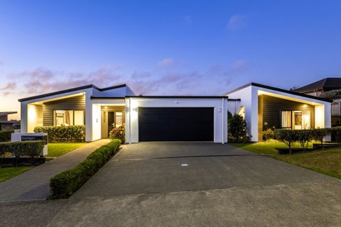 14 Wangapeka Way, Aotea, Porirua