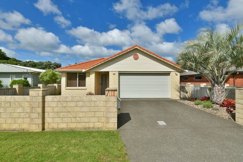 1/169 Centreway Road, Orewa, Orewa