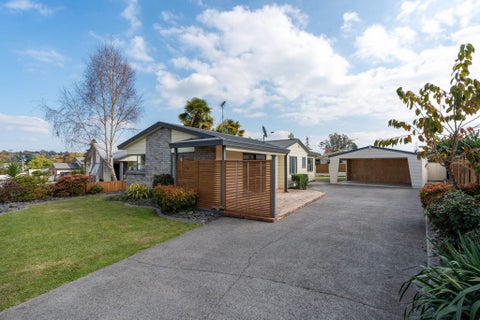 90 Dixon Road, Glenview, Hamilton