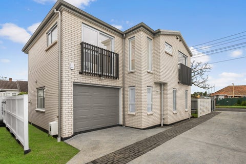 39A Waiohua Road, Greenlane, Auckland