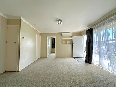 8/11 Kings Road, Panmure, Auckland