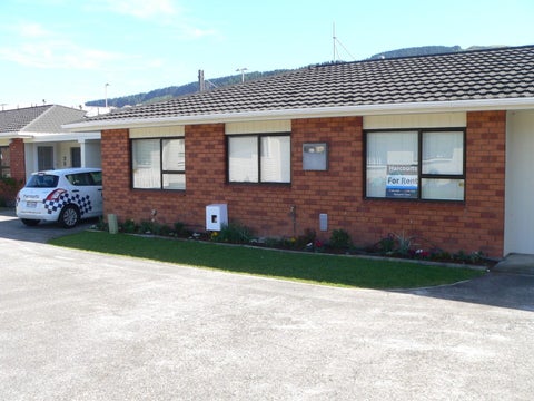 33A Hinau Street, Tawa, Wellington