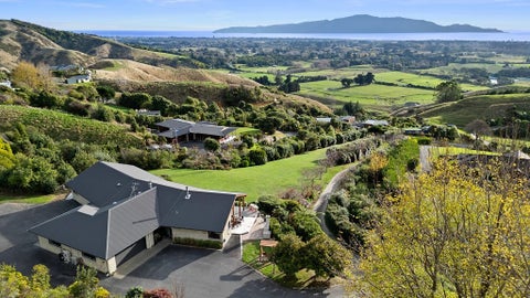123 Aston Road, Waikanae